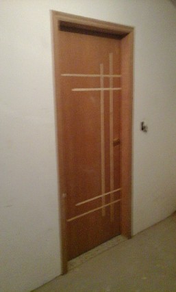 Foto 2 - Instalao de portas e revestimento de batentes